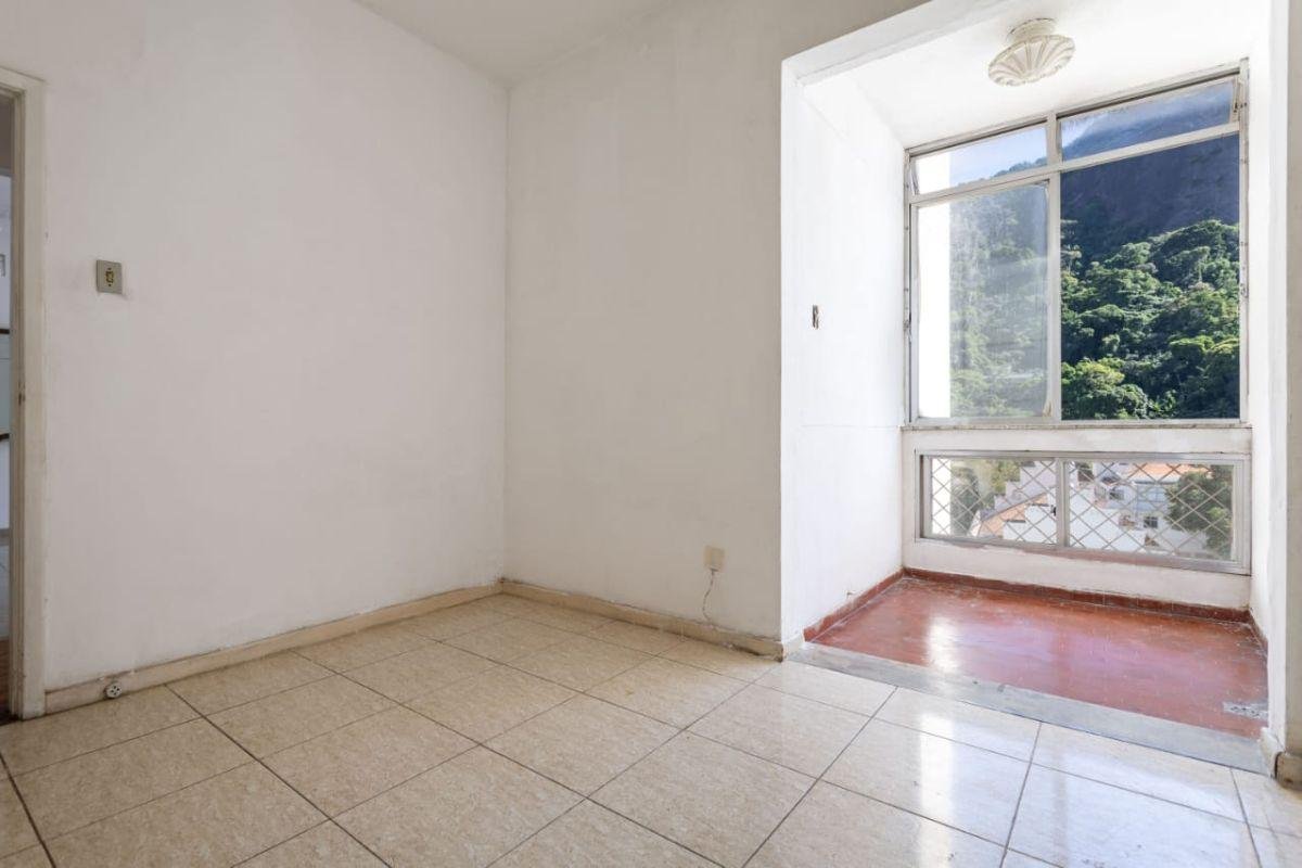 Apartamento de 100 m² com 3 quartos à venda em Copacabana